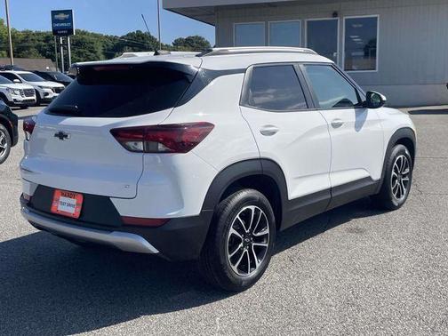 Summit White 2025 Chevrolet Trailblazer LT
