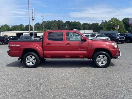 Barcelona Red Metallic 2015 Toyota Tacoma