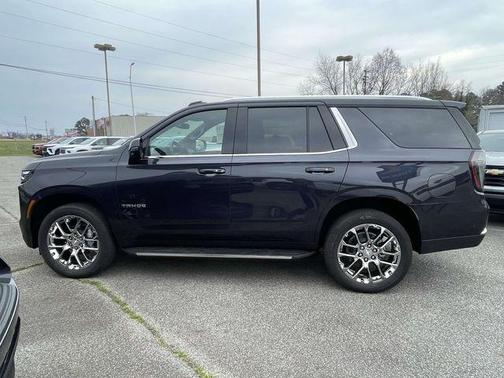 Dark Ash Metallic 2026 Chevrolet Tahoe LT