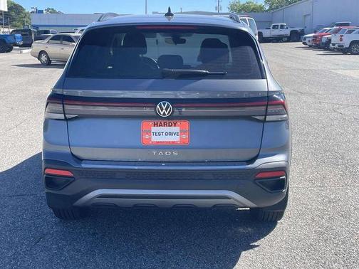 Platinum Gray Metallic 2025 Volkswagen Taos 1.5T S