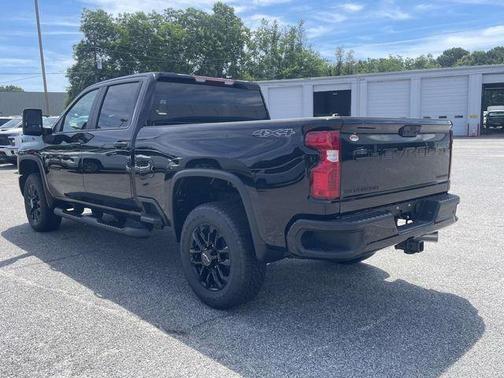 Black 2026 Chevrolet Silverado 2500 Custom