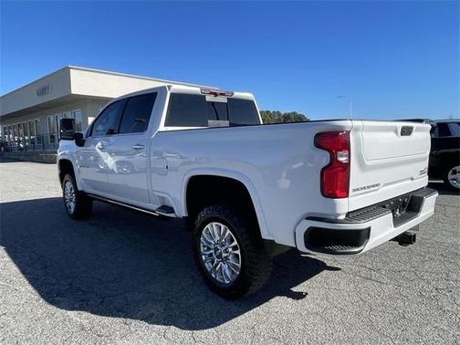 2022 Chevrolet Silverado 2500 High Country