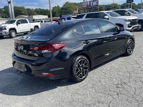 2019 Hyundai ELANTRA SEL