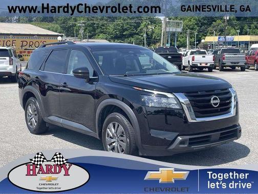 Super Black 2025 Nissan Pathfinder SV