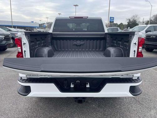 Summit White 2026 Chevrolet Silverado 1500 RST