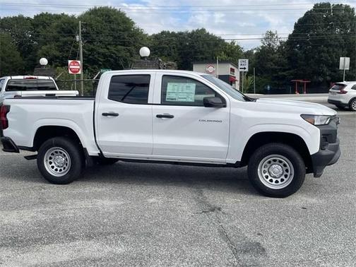 2025 Chevrolet Colorado WT