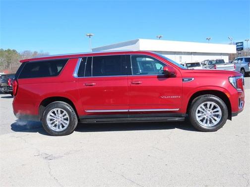 2023 GMC Yukon XL SLT