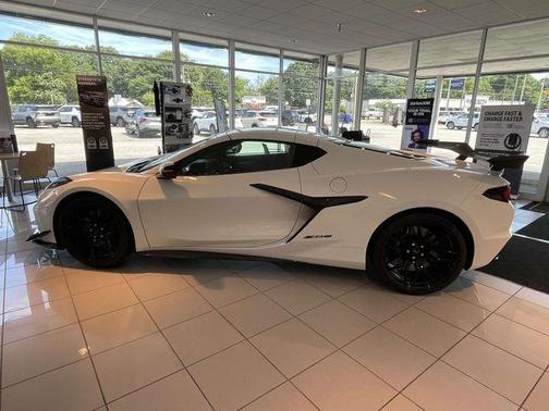 Arctic White 2026 Chevrolet Corvette Z06