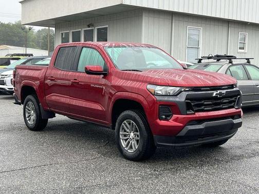 Radiant Red 2023 Chevrolet Colorado LT