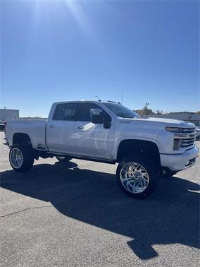 2023 Chevrolet Silverado 3500 High Country