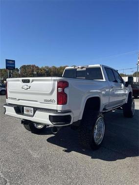 2023 Chevrolet Silverado 3500 High Country