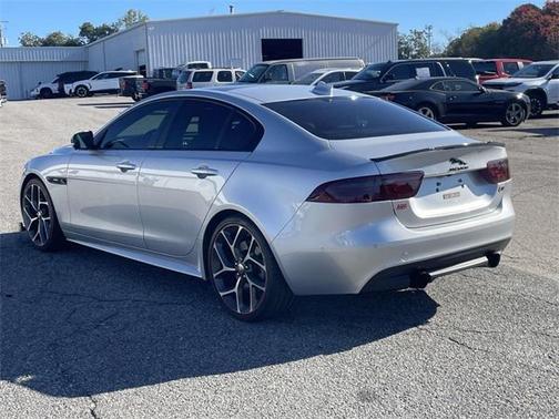2017 Jaguar XE 35t R-Sport