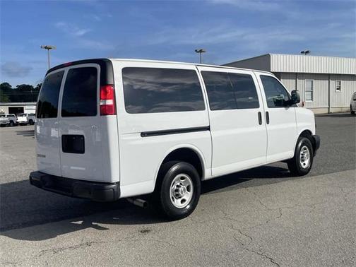 2023 Chevrolet Express 3500 LS