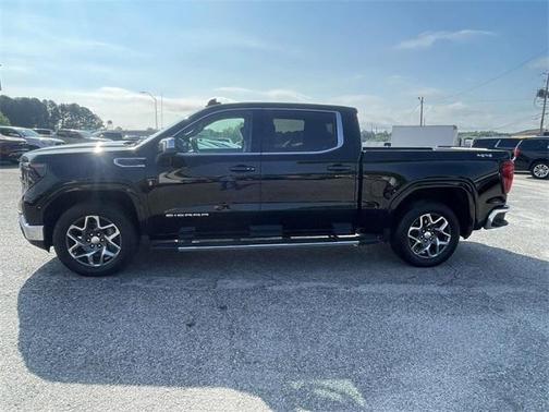 2023 GMC Sierra 1500 SLE