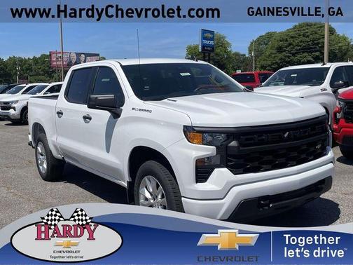 Summit White 2026 Chevrolet Silverado 1500 Custom
