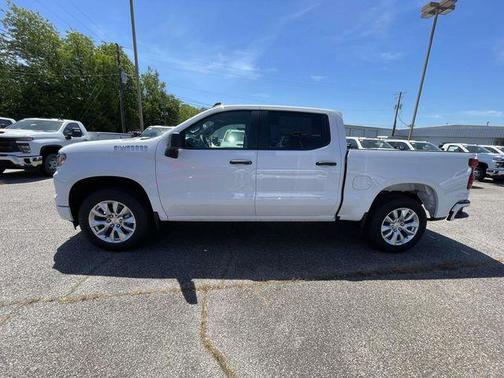 Summit White 2026 Chevrolet Silverado 1500 Custom