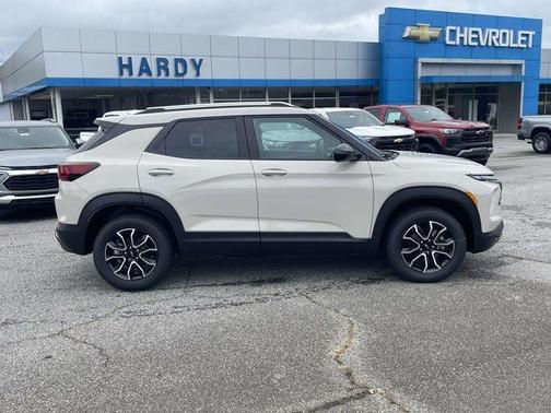 White Sand 2026 Chevrolet Trailblazer ACTIV