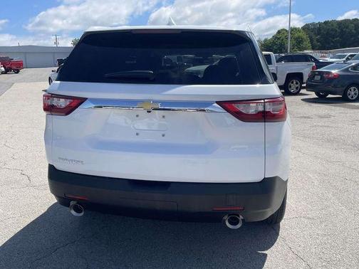 Summit White 2019 Chevrolet Traverse LS