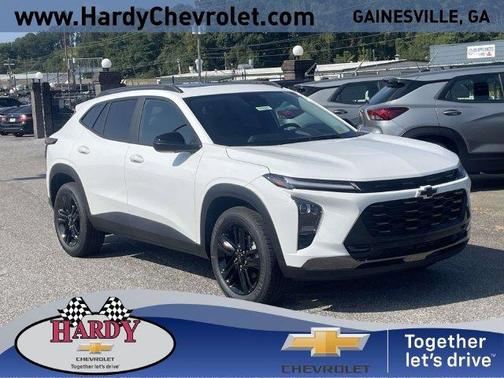 Summit White 2026 Chevrolet Trax ACTIV