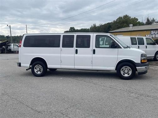 2020 Chevrolet Express 3500 LT