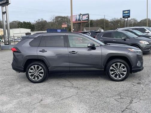 2022 Toyota RAV4 XLE Premium