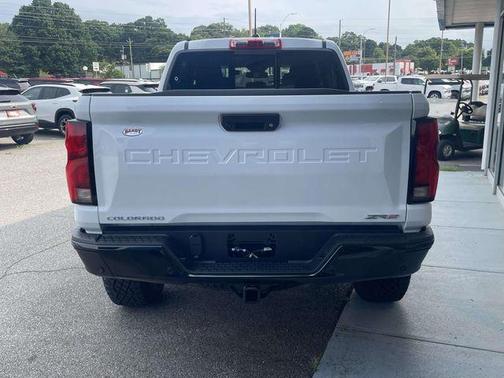 Summit White 2026 Chevrolet Colorado ZR2