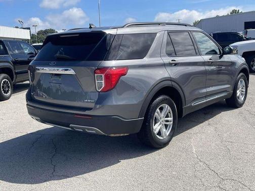 Gray Metallic 2022 Ford Explorer XLT