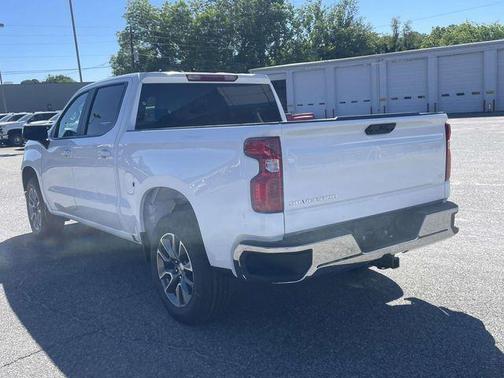 Summit White 2026 Chevrolet Silverado 1500 LT