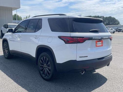 Summit White 2023 Chevrolet Traverse RS