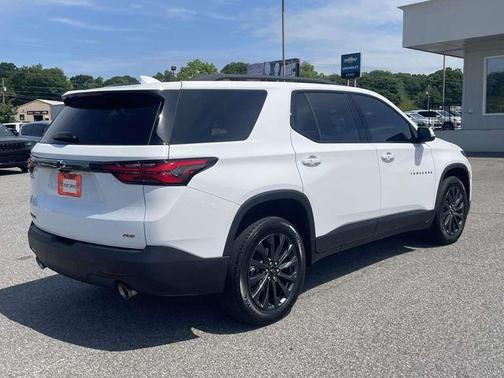 Summit White 2023 Chevrolet Traverse RS