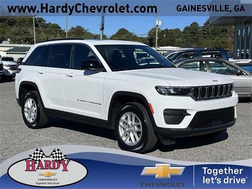 2025 Jeep Grand Cherokee Laredo