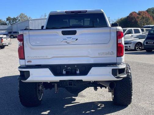 Iridescent Pearl Tricoat 2023 Chevrolet Silverado 3500 High Country