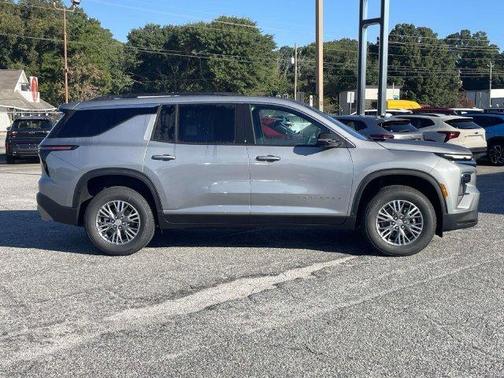 Sterling Gray Metallic 2027 Chevrolet Traverse LT