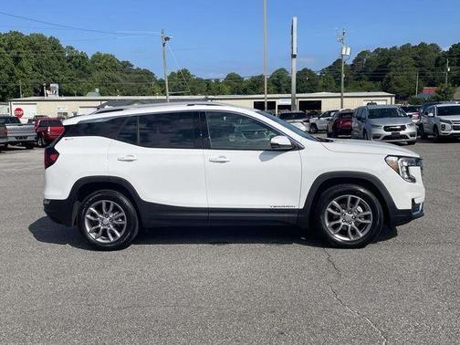 Summit White 2023 GMC Terrain SLT