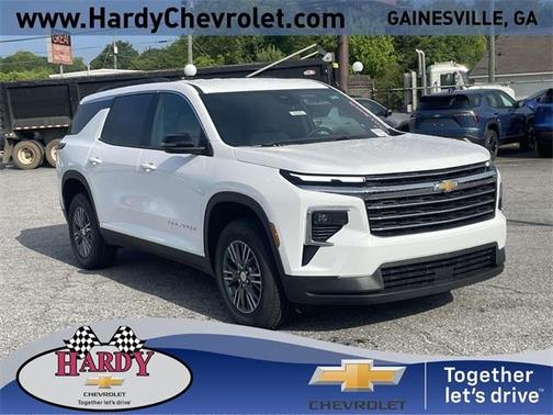 2025 Chevrolet Traverse LT