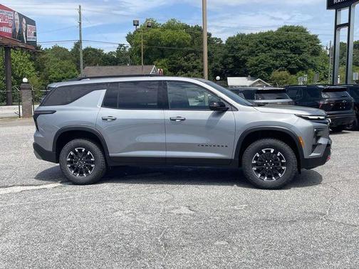 Sterling Gray Metallic 2026 Chevrolet Traverse Z71