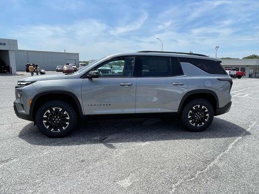 Sterling Gray Metallic 2026 Chevrolet Traverse Z71
