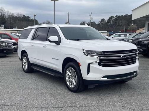 2023 Chevrolet Suburban LT