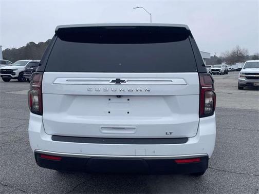 2023 Chevrolet Suburban LT