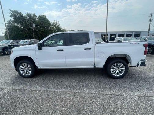Summit White 2026 Chevrolet Silverado 1500 Custom