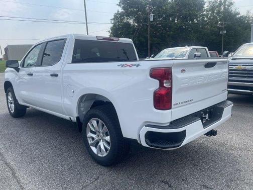 Summit White 2026 Chevrolet Silverado 1500 Custom