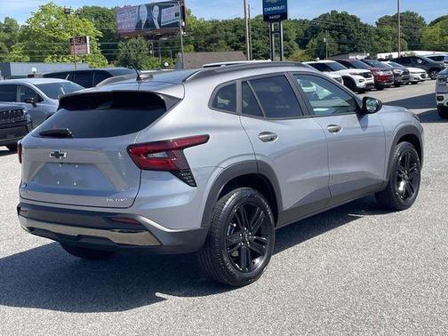 Sterling Gray Metallic 2025 Chevrolet Trax ACTIV