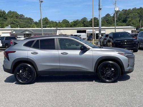 Sterling Gray Metallic 2025 Chevrolet Trax ACTIV