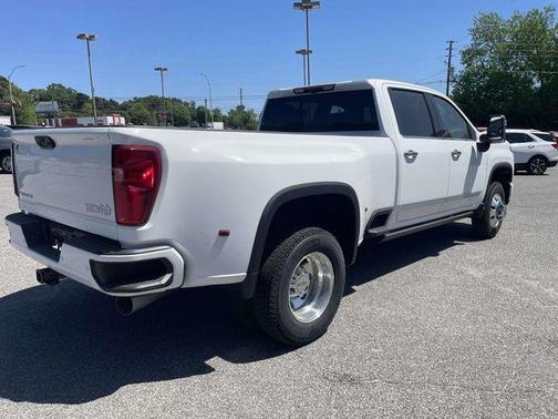 Summit White 2026 Chevrolet Silverado 3500 High Country