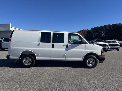 2025 Chevrolet Express 2500 Work Van