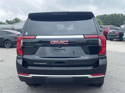 2025 GMC Yukon Elevation