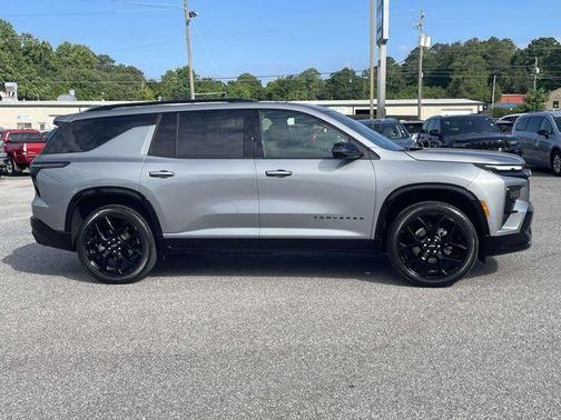 Sterling Gray Metallic 2024 Chevrolet Traverse RS