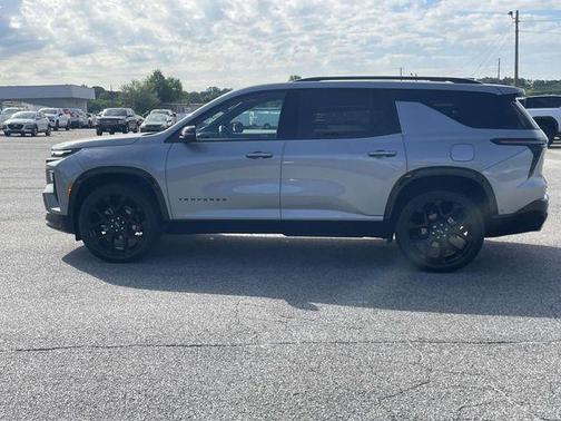 Sterling Gray Metallic 2024 Chevrolet Traverse RS