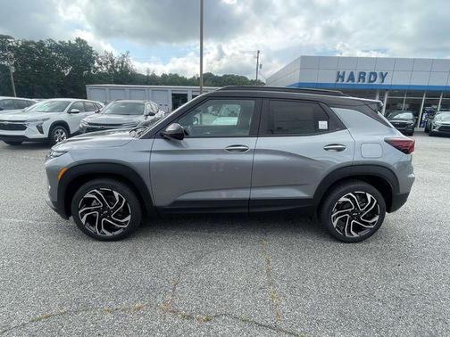 Sterling Gray Metallic 2026 Chevrolet Trailblazer RS