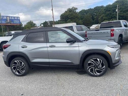 Sterling Gray Metallic 2026 Chevrolet Trailblazer RS